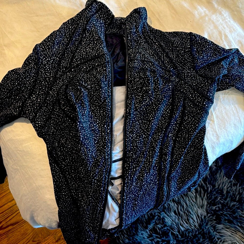 lululemon black with white dots zip up size 12
